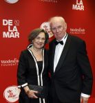Amsterdam 30 november 2025
80 jaar het DeLaMar theater . Gerdi Verbeet poseert met partner Wim Meijer