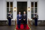 Den Haag 19 november 2025
Guillaume van Luxemburg en zijn vrouw Stephanie bezoeken koning Willem Alexander en Koningin Maxima op paleis Noordeinde . Dick Schoof
