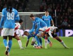 Eindhoven, 21 Oktober 2025
CL Wedstrijd PSV-Napolie, eindstand 6-2
Ismael Saibari met Noa Lang