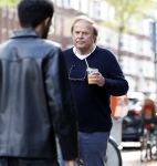 Amsterdam 14 oktober 2025
Ivo Niehe doet boodschappen in Amsterdam zuid .