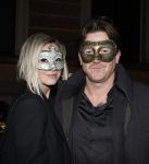 Amsterdam 26 november 2025
Olcay Gulsen geeft een groot feest ( Gemaskerd bal) in het Amstel Hotel. Johnny de Mol en zijn vrouw Anouk