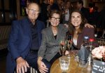 Amsterdam 26 oktober 2025
Boekpresentatie boek over 80 jaar het DeLaMar theater . Simone Kleinsma kreg uit handen van Janine v d Ende en Joop v d Ende het eerste exemplaar. Joop v d Ende Iris v d Ende en Janine v d Ende