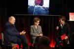 Amsterdam 26 oktober 2025
Boekpresentatie boek over 80 jaar het DeLaMar theater . Simone Kleinsma kreg uit handen van Janine v d Ende en Joop v d Ende het eerste exemplaar. Cornald Maas verzorgde de presentatie
