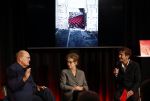 Amsterdam 26 oktober 2025
Boekpresentatie boek over 80 jaar het DeLaMar theater . Simone Kleinsma kreg uit handen van Janine v d Ende en Joop v d Ende het eerste exemplaar. Cornald Maas verzorgde de presentatie