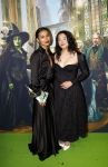 Amsterdam 18 november 2025
Premiere Wicked in het deLaMar theater . Julia Tan met een vriendin
