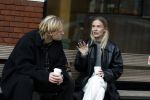 Amsterdam 28 november 2025
Kasper Dolberg met zijn vrouw Laerke Julie Dolberg op terras en straat in Amsterdam zuid.