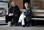 Amsterdam 28 november 2025
Kasper Dolberg met zijn vrouw Laerke Julie Dolberg op terras en straat in Amsterdam zuid.