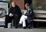 Amsterdam 28 november 2025
Kasper Dolberg met zijn vrouw Laerke Julie Dolberg op terras en straat in Amsterdam zuid.