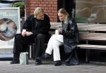 Amsterdam 28 november 2025
Kasper Dolberg met zijn vrouw Laerke Julie Dolberg op terras en straat in Amsterdam zuid.