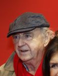 Amsterdam 30 november 2025
80 jaar het DeLaMar theater . Kees Hulst poseert met Olga Zuiderhoek