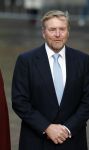 Den Haag 20 november 2025
 Prinses Amalia en haar vader Koning Willem Alexander bij de Grote Kerk, na de Bijzondere Verenigde Vergadering van de Eerste en Tweede Kamer, ter gelegenheid van de tachtigste verjaardag dat het parlement na de Tweede Wereldoorlog voor het eerst weer in gezamenlijkheid bijeenkwam. Eerste Kamervoorzitter Mei Li Vos Tweede Kamervoorzitter Thom van Campenvingen ze op .