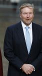 Den Haag 20 november 2025
 Prinses Amalia en haar vader Koning Willem Alexander bij de Grote Kerk, na de Bijzondere Verenigde Vergadering van de Eerste en Tweede Kamer, ter gelegenheid van de tachtigste verjaardag dat het parlement na de Tweede Wereldoorlog voor het eerst weer in gezamenlijkheid bijeenkwam. Eerste Kamervoorzitter Mei Li Vos Tweede Kamervoorzitter Thom van Campenvingen ze op .