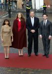 Den Haag 20 november 2025
 Prinses Amalia en haar vader Koning Willem Alexander bij de Grote Kerk, na de Bijzondere Verenigde Vergadering van de Eerste en Tweede Kamer, ter gelegenheid van de tachtigste verjaardag dat het parlement na de Tweede Wereldoorlog voor het eerst weer in gezamenlijkheid bijeenkwam. Eerste Kamervoorzitter Mei Li Vos Tweede Kamervoorzitter Thom van Campenvingen ze op .