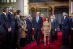 Den Haag 20 november 2025
 Prinses Amalia en haar vader Koning Willem Alexander bij de Grote Kerk, na de Bijzondere Verenigde Vergadering van de Eerste en Tweede Kamer, ter gelegenheid van de tachtigste verjaardag dat het parlement na de Tweede Wereldoorlog voor het eerst weer in gezamenlijkheid bijeenkwam. Eerste Kamervoorzitter Mei Li Vos Tweede Kamervoorzitter Thom van Campenvingen ze op .