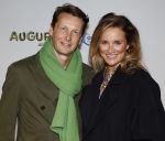 Amsterdam 4 november 2025
Premiere Augurk aan zee in Tuschinski met de cast die bestaat uit oa Monic Hendrickx Martin v Waardenberg Olga Zuiderhoek Jelka v Houten Frank Lammers Peter v d Begin en Tibor Lukacs. Robert v Hemert heeft de titelsong geschreven . Lieke v Lexmond met haar man Bas v Veggel