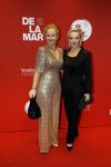 Amsterdam 30 november 2025
80 jaar het DeLaMar theater . Lone van Roosendaal poseert met Hilke Bierman
