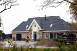 Noordwijkerhout 14 november 2025
Het nieuwe huis vcan Martien Meiland en Erica Meiland . Naast het huis hebben ze paarden staan
