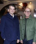 Amsterdam 26 oktober 2025
Boekpresentatie boek over 80 jaar het DeLaMar theater . Simone Kleinsma kreg uit handen van Janine v d Ende en Joop v d Ende het eerste exemplaar. Maurice Wijnen met partner