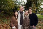 Naarden 3 november 2025
Presentatie nieuwe serie de Frogers met aanwezig Rene Froger Natasja Froger Danny Froger Ann Dominique Wilten Natascha Froger Matthijs Timmermans Charlie Didier Froger Sammy Verheij Maxim Froger en Ruby Celine met hun zoontje.