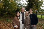 Naarden 3 november 2025
Presentatie nieuwe serie de Frogers met aanwezig Rene Froger Natasja Froger Danny Froger Ann Dominique Wilten Natascha Froger Matthijs Timmermans Charlie Didier Froger Sammy Verheij Maxim Froger en Ruby Celine met hun zoontje.
