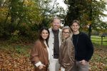 Naarden 3 november 2025
Presentatie nieuwe serie de Frogers met aanwezig Rene Froger Natasja Froger Danny Froger Ann Dominique Wilten Natascha Froger Matthijs Timmermans Charlie Didier Froger Sammy Verheij Maxim Froger en Ruby Celine met hun zoontje.