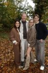 Naarden 3 november 2025
Presentatie nieuwe serie de Frogers met aanwezig Rene Froger Natasja Froger Danny Froger Ann Dominique Wilten Natascha Froger Matthijs Timmermans Charlie Didier Froger Sammy Verheij Maxim Froger en Ruby Celine met hun zoontje.