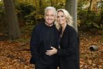Naarden 3 november 2025
Presentatie nieuwe serie de Frogers met aanwezig Rene Froger Natasja Froger Danny Froger Ann Dominique Wilten Natascha Froger Matthijs Timmermans Charlie Didier Froger Sammy Verheij Maxim Froger en Ruby Celine met hun zoontje.