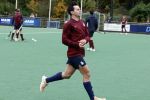 Den Haag 2 november 2025
Rob Jetten gaat bij de hockeywedstrijd klein Zwitserland- Bloemendaal kijken . 
Partner Nicolas Keenan doet alleen tijdens de warming up mee ivm een blessure . 
Daarna kikjken ze samen in de regen onder een paraplu naar de wedstrijd.