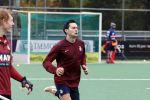 Den Haag 2 november 2025
Rob Jetten gaat bij de hockeywedstrijd klein Zwitserland- Bloemendaal kijken . 
Partner Nicolas Keenan doet alleen tijdens de warming up mee ivm een blessure . 
Daarna kikjken ze samen in de regen onder een paraplu naar de wedstrijd.