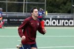 Den Haag 2 november 2025
Rob Jetten gaat bij de hockeywedstrijd klein Zwitserland- Bloemendaal kijken . 
Partner Nicolas Keenan doet alleen tijdens de warming up mee ivm een blessure . 
Daarna kikjken ze samen in de regen onder een paraplu naar de wedstrijd.