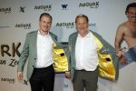 Amsterdam 4 november 2025
Premiere Augurk aan zee in Tuschinski met de cast die bestaat uit oa Monic Hendrickx Martin v Waardenberg Olga Zuiderhoek Jelka v Houten Frank Lammers Peter v d Begin en Tibor Lukacs. Robert v Hemert heeft de titelsong geschreven . Oos Kesbeke met zijn zoon Silvian Kesbeke
