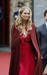 Den Haag 20 november 2025
 Prinses Amalia en haar vader Koning Willem Alexander bij de Grote Kerk, na de Bijzondere Verenigde Vergadering van de Eerste en Tweede Kamer, ter gelegenheid van de tachtigste verjaardag dat het parlement na de Tweede Wereldoorlog voor het eerst weer in gezamenlijkheid bijeenkwam. Eerste Kamervoorzitter Mei Li Vos Tweede Kamervoorzitter Thom van Campenvingen ze op .