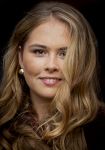 Den Haag 20 november 2025
 Prinses Amalia en haar vader Koning Willem Alexander bij de Grote Kerk, na de Bijzondere Verenigde Vergadering van de Eerste en Tweede Kamer, ter gelegenheid van de tachtigste verjaardag dat het parlement na de Tweede Wereldoorlog voor het eerst weer in gezamenlijkheid bijeenkwam. Eerste Kamervoorzitter Mei Li Vos Tweede Kamervoorzitter Thom van Campenvingen ze op .