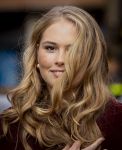 Den Haag 20 november 2025
 Prinses Amalia en haar vader Koning Willem Alexander bij de Grote Kerk, na de Bijzondere Verenigde Vergadering van de Eerste en Tweede Kamer, ter gelegenheid van de tachtigste verjaardag dat het parlement na de Tweede Wereldoorlog voor het eerst weer in gezamenlijkheid bijeenkwam. Eerste Kamervoorzitter Mei Li Vos Tweede Kamervoorzitter Thom van Campenvingen ze op .
