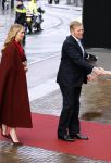Den Haag 20 november 2025
 Prinses Amalia en haar vader Koning Willem Alexander bij de Grote Kerk, na de Bijzondere Verenigde Vergadering van de Eerste en Tweede Kamer, ter gelegenheid van de tachtigste verjaardag dat het parlement na de Tweede Wereldoorlog voor het eerst weer in gezamenlijkheid bijeenkwam. Eerste Kamervoorzitter Mei Li Vos Tweede Kamervoorzitter Thom van Campenvingen ze op .