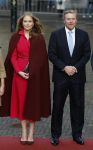 Den Haag 20 november 2025
 Prinses Amalia en haar vader Koning Willem Alexander bij de Grote Kerk, na de Bijzondere Verenigde Vergadering van de Eerste en Tweede Kamer, ter gelegenheid van de tachtigste verjaardag dat het parlement na de Tweede Wereldoorlog voor het eerst weer in gezamenlijkheid bijeenkwam. Eerste Kamervoorzitter Mei Li Vos Tweede Kamervoorzitter Thom van Campenvingen ze op .