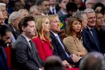 Den Haag 20 november 2025
 Prinses Amalia en haar vader Koning Willem Alexander bij de Grote Kerk, na de Bijzondere Verenigde Vergadering van de Eerste en Tweede Kamer, ter gelegenheid van de tachtigste verjaardag dat het parlement na de Tweede Wereldoorlog voor het eerst weer in gezamenlijkheid bijeenkwam. Eerste Kamervoorzitter Mei Li Vos Tweede Kamervoorzitter Thom van Campenvingen ze op .