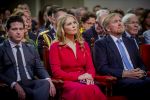 Den Haag 20 november 2025
 Prinses Amalia en haar vader Koning Willem Alexander bij de Grote Kerk, na de Bijzondere Verenigde Vergadering van de Eerste en Tweede Kamer, ter gelegenheid van de tachtigste verjaardag dat het parlement na de Tweede Wereldoorlog voor het eerst weer in gezamenlijkheid bijeenkwam. Eerste Kamervoorzitter Mei Li Vos Tweede Kamervoorzitter Thom van Campenvingen ze op .