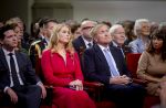 Den Haag 20 november 2025
 Prinses Amalia en haar vader Koning Willem Alexander bij de Grote Kerk, na de Bijzondere Verenigde Vergadering van de Eerste en Tweede Kamer, ter gelegenheid van de tachtigste verjaardag dat het parlement na de Tweede Wereldoorlog voor het eerst weer in gezamenlijkheid bijeenkwam. Eerste Kamervoorzitter Mei Li Vos Tweede Kamervoorzitter Thom van Campenvingen ze op .