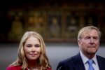 Den Haag 20 november 2025
 Prinses Amalia en haar vader Koning Willem Alexander bij de Grote Kerk, na de Bijzondere Verenigde Vergadering van de Eerste en Tweede Kamer, ter gelegenheid van de tachtigste verjaardag dat het parlement na de Tweede Wereldoorlog voor het eerst weer in gezamenlijkheid bijeenkwam. Eerste Kamervoorzitter Mei Li Vos Tweede Kamervoorzitter Thom van Campenvingen ze op .