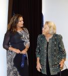 Amsterdam 13 november 2025
Prinses Beatrix en Sacha de Boer bij de opening van een fototentoonstelling ter gelegenheid van het honderdjarig bestaan van ontwikkelingsorganisatie Simavi in het Rijksmuseum in Amsterdam