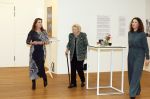 Amsterdam 13 november 2025
Prinses Beatrix en Sacha de Boer bij de opening van een fototentoonstelling ter gelegenheid van het honderdjarig bestaan van ontwikkelingsorganisatie Simavi in het Rijksmuseum in Amsterdam