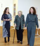 Amsterdam 13 november 2025
Prinses Beatrix en Sacha de Boer bij de opening van een fototentoonstelling ter gelegenheid van het honderdjarig bestaan van ontwikkelingsorganisatie Simavi in het Rijksmuseum in Amsterdam
