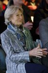 Laren (Gelderland) 19 november 2025
Bijeenkomst van nationale boomplantdag waar prinses Irene uit handen van Albert Verlinde een prijs krijgt omdat zij zich altijd ingezet heeft voor behoud en onderhoud bomen .