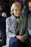 Laren (Gelderland) 19 november 2025
Bijeenkomst van nationale boomplantdag waar prinses Irene uit handen van Albert Verlinde een prijs krijgt omdat zij zich altijd ingezet heeft voor behoud en onderhoud bomen .