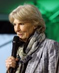 Laren (Gelderland) 19 november 2025
Bijeenkomst van nationale boomplantdag waar prinses Irene uit handen van Albert Verlinde een prijs krijgt omdat zij zich altijd ingezet heeft voor behoud en onderhoud bomen .