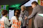 Laren (Gelderland) 19 november 2025
Bijeenkomst van nationale boomplantdag waar prinses Irene uit handen van Albert Verlinde een prijs krijgt omdat zij zich altijd ingezet heeft voor behoud en onderhoud bomen .