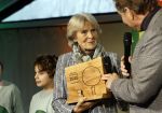 Laren (Gelderland) 19 november 2025
Bijeenkomst van nationale boomplantdag waar prinses Irene uit handen van Albert Verlinde een prijs krijgt omdat zij zich altijd ingezet heeft voor behoud en onderhoud bomen .