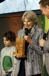 Laren (Gelderland) 19 november 2025
Bijeenkomst van nationale boomplantdag waar prinses Irene uit handen van Albert Verlinde een prijs krijgt omdat zij zich altijd ingezet heeft voor behoud en onderhoud bomen .