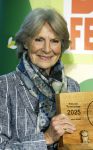 Laren (Gelderland) 19 november 2025
Bijeenkomst van nationale boomplantdag waar prinses Irene uit handen van Albert Verlinde een prijs krijgt omdat zij zich altijd ingezet heeft voor behoud en onderhoud bomen .
